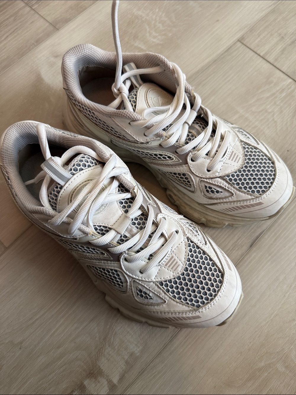 Axel Arigato Marathon Runner Sneakers